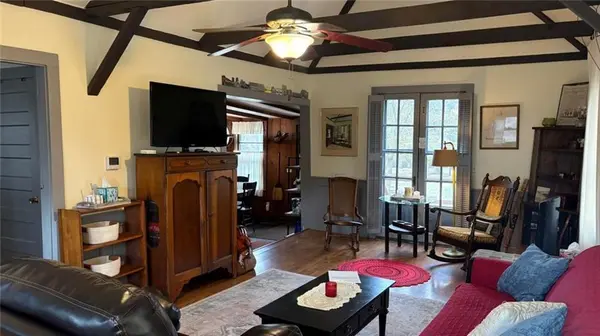 602 High ST, Arrow Rock, MO 65320