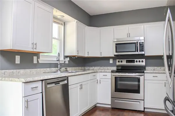 5411 E 100th ST, Kansas City, MO 64137