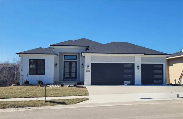 11519 S Sunray DR, Olathe, KS 66061