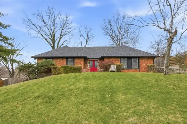 3012 NW 55th ST, Kansas City, MO 64152