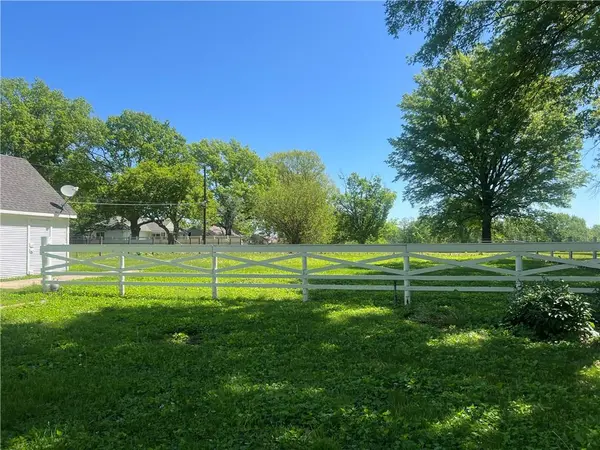 4507 Blue Ridge BLVD, Kansas City, MO 64133