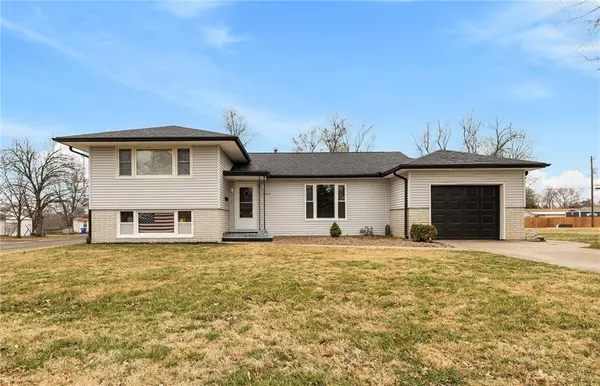 2008 E 15th ST, Sedalia, MO 65301