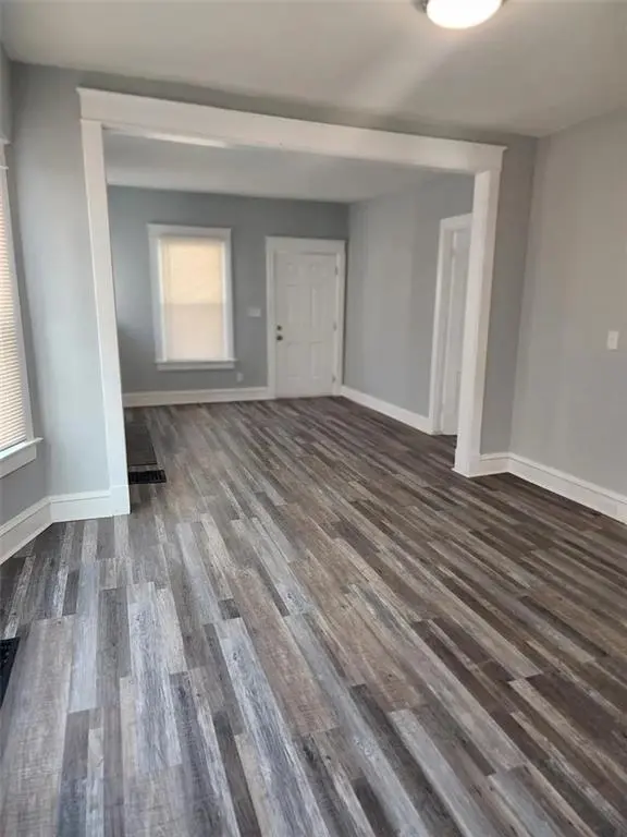 3505 E 34th ST, Kansas City, MO 64128