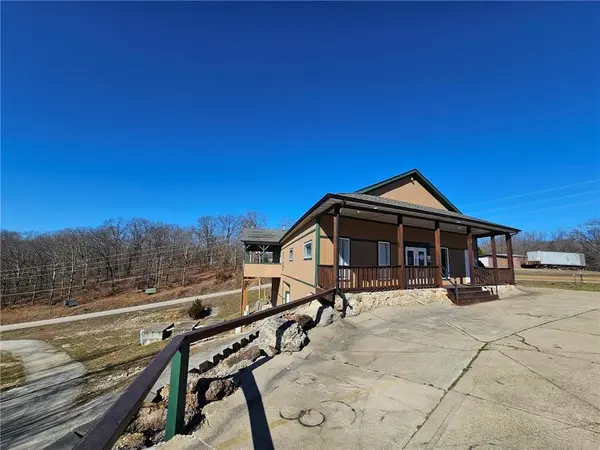 473 W HWY, Eldon, MO 64026