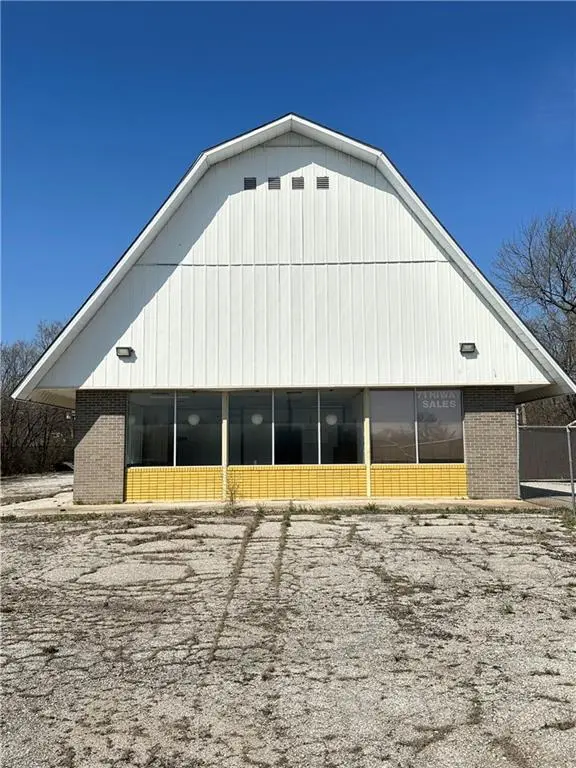 13130 S US Hwy 71 HWY, Grandview, MO 64030