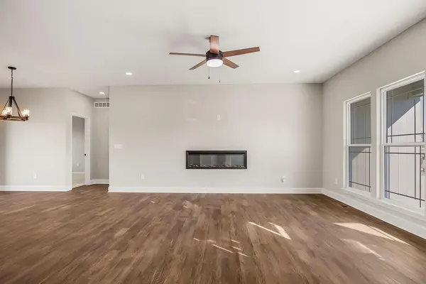 29346 Palmer DR, Paola, KS 66071
