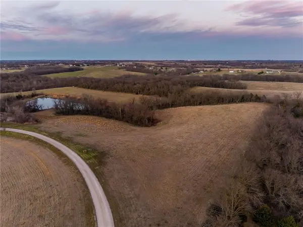 Lot 1 NW Moore RD, County/other, MO 64153