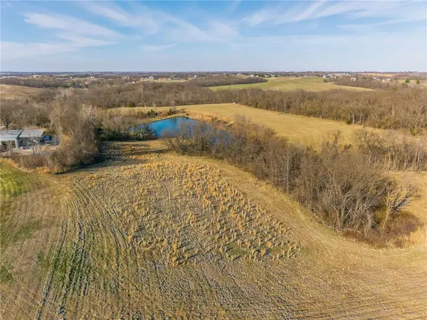 Lot 1 NW Moore RD, County/other, MO 64153