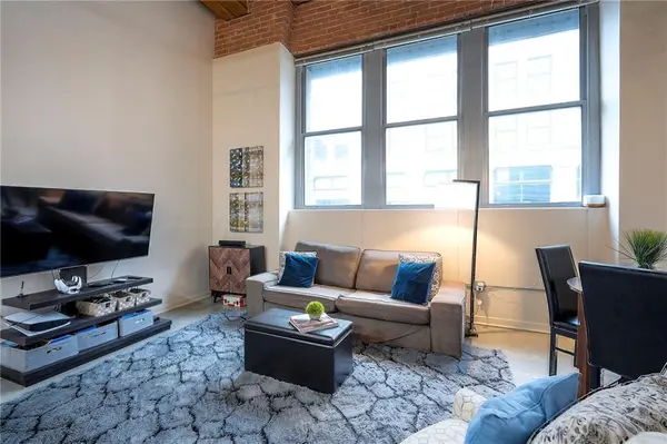 712 Broadway BLVD #304, Kansas City, MO 64105
