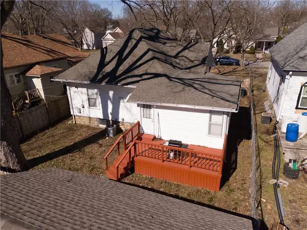 605 W 3rd ST, Pittsburg, KS 66762