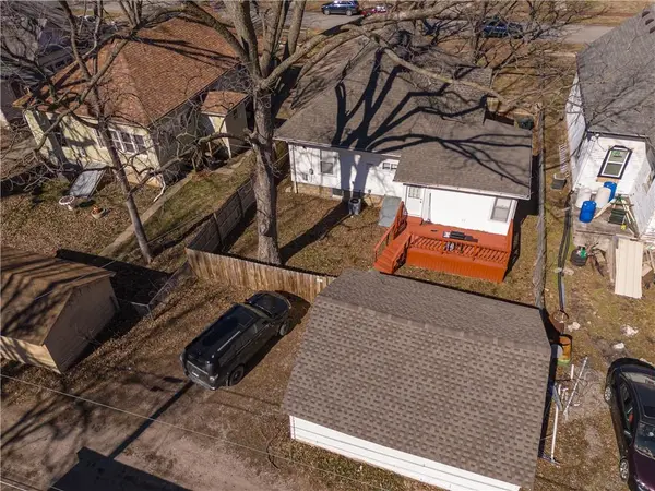 605 W 3rd ST, Pittsburg, KS 66762
