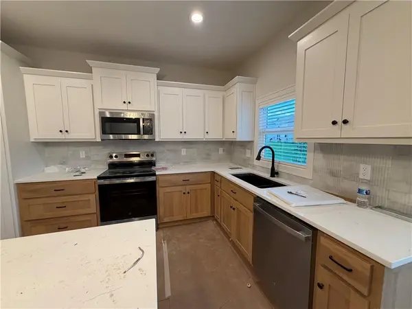 28601 W 161st TER, Gardner, KS 66030