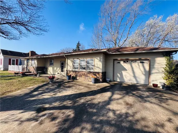 427 N Oak ST, Garnett, KS 66032