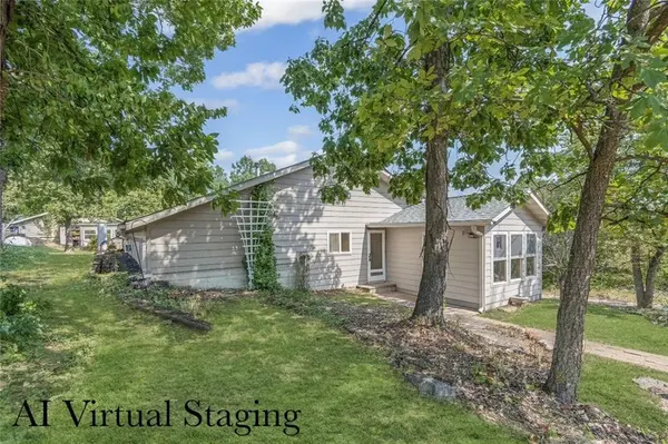 17537 Mockingbird RD, Warsaw, MO 65355