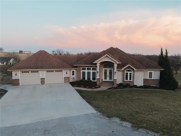 104 Hillcrest ST, Stanberry, MO 64489
