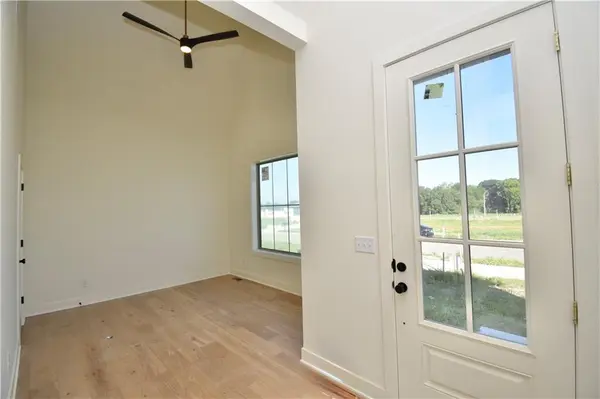 7636 N Booth AVE, Kansas City, MO 64158