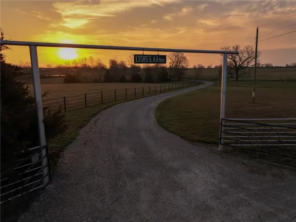 Aa HWY, Walker, MO 64750