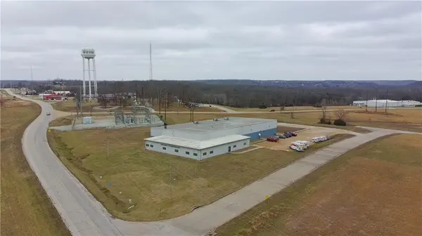 1202 Industrial DR, Warsaw, MO 65355