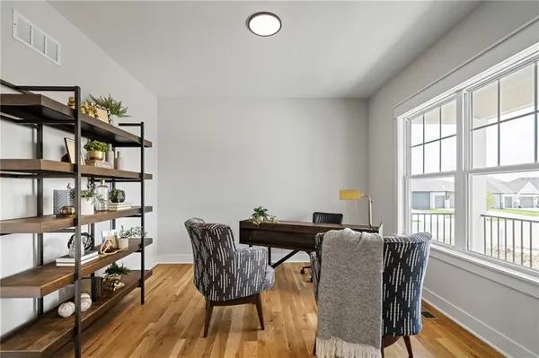 25010 W 142nd ST, Olathe, KS 66061