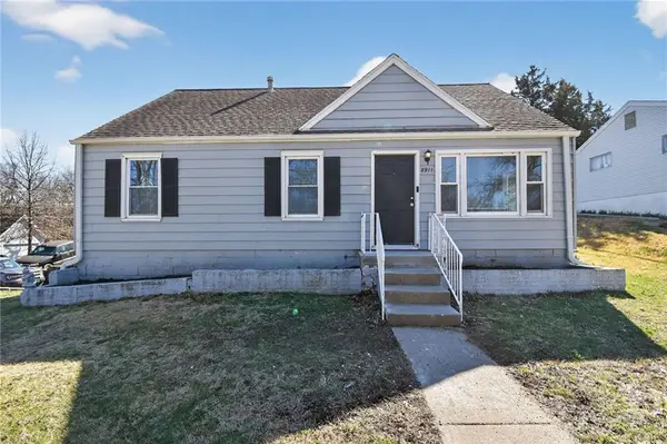 8911 E 29th ST, Kansas City, MO 64129