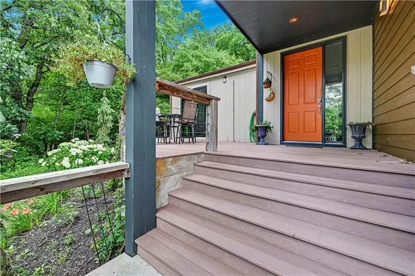 52 G ST, Lake Lotawana, MO 64086
