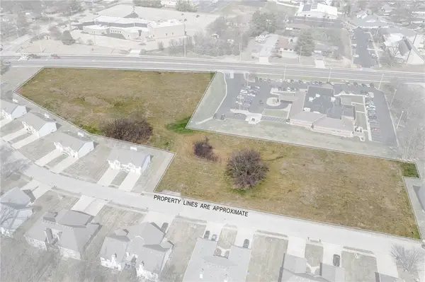 Frederick AVE, St Joseph, MO 64506