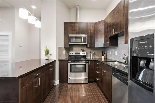2940 Baltimore AVE #1001, Kansas City, MO 64108