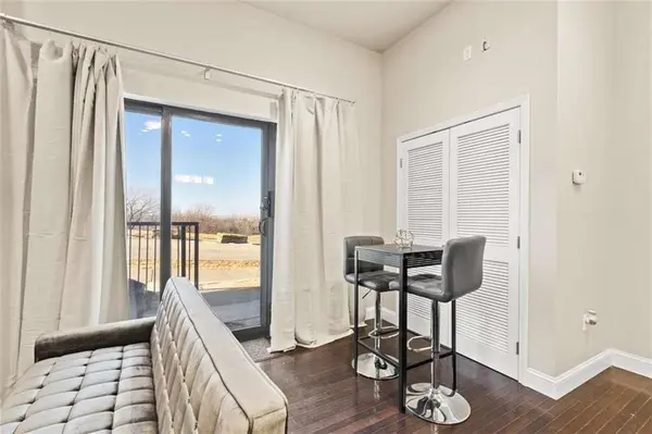 2940 Baltimore AVE #1001, Kansas City, MO 64108