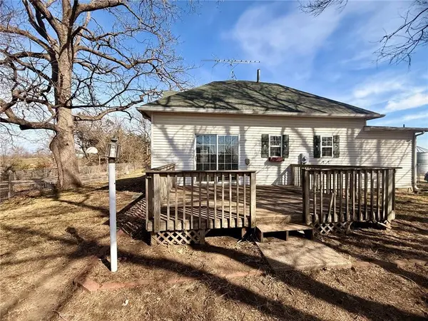 416 S 5th ST, Hopkins, MO 64461