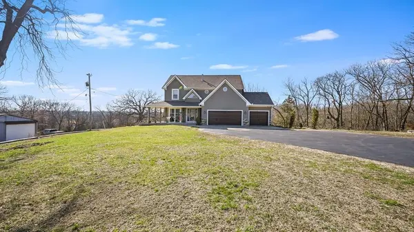 414 S 98th ST, Edwardsville, KS 66111