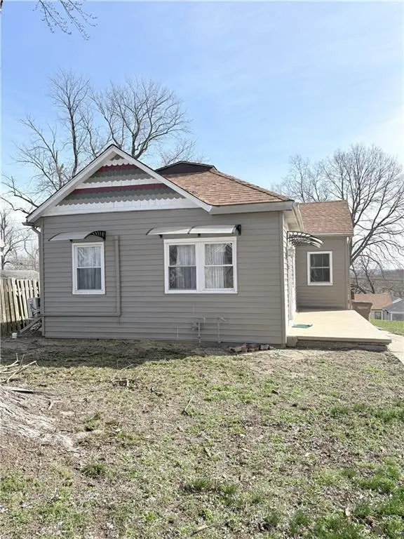 1444 S 8th ST, Atchison, KS 66002