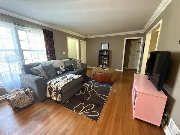 605 W Jefferson ST, Pittsburg, KS 66762