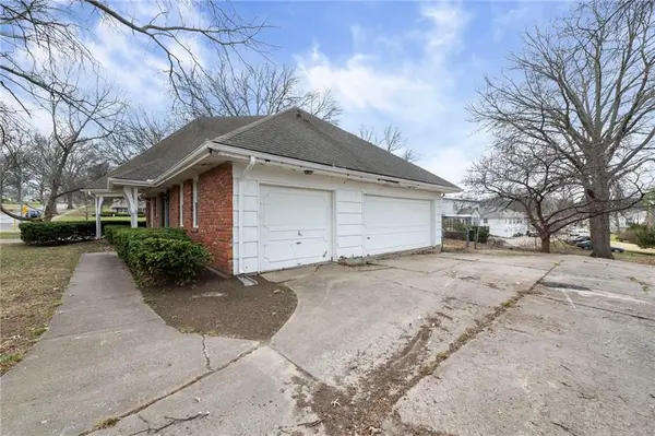 11415 Minor DR, Kansas City, MO 64114