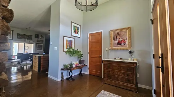 11 E 1100 RD, Baldwin City, KS 66066