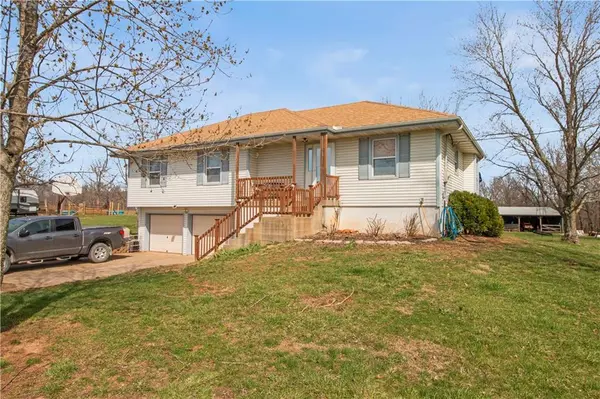3308 E 303rd ST, Cleveland, MO 64734