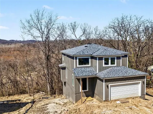 5516 NW Verlin DR, Kansas City, MO 64152