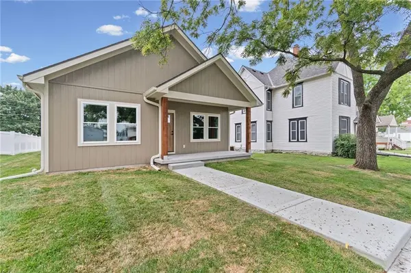 314 W 4th ST, Cameron, MO 64429