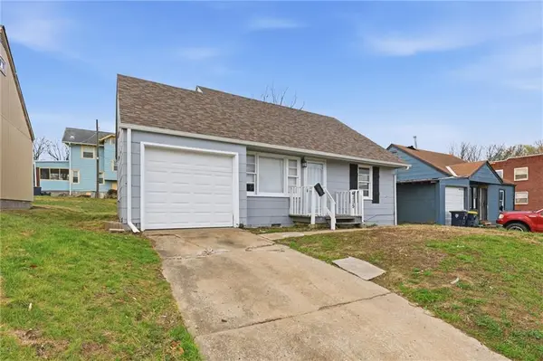 4115 E Linwood BLVD, Kansas City, MO 64128