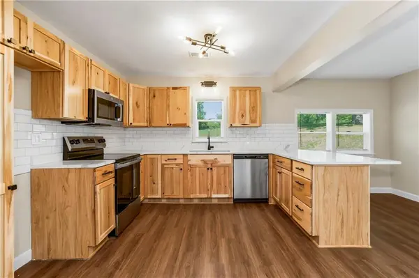 2308 NW 53rd TER, Kansas City, MO 64151