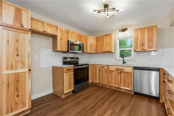 2308 NW 53rd TER, Kansas City, MO 64151