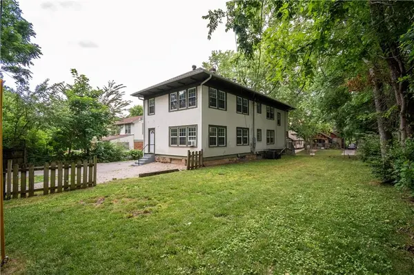 5331 Charlotte ST, Kansas City, MO 64110