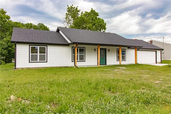 206 W 4th ST, Holden, MO 64040