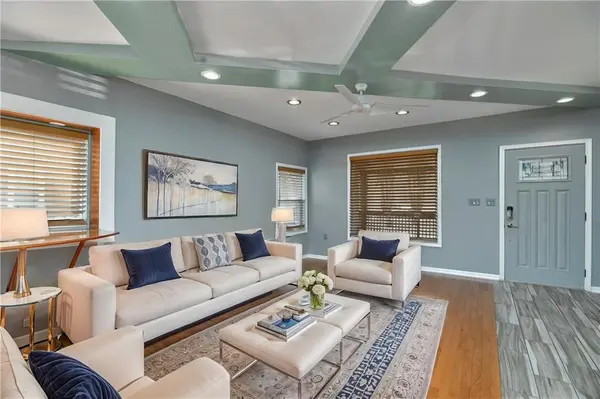 2943 Garfield AVE, Kansas City, MO 64109