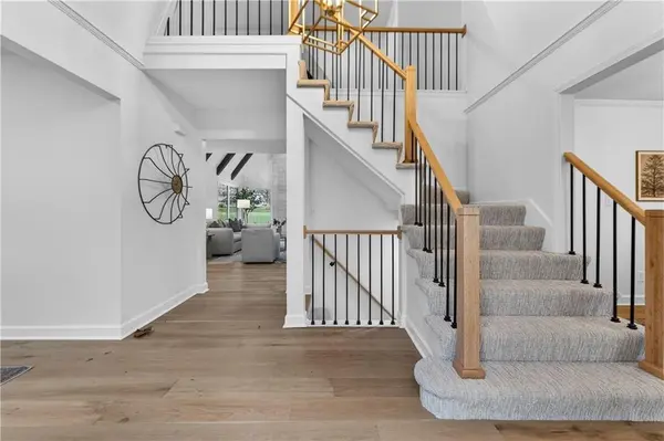 12815 Pembroke CIR, Leawood, KS 66209