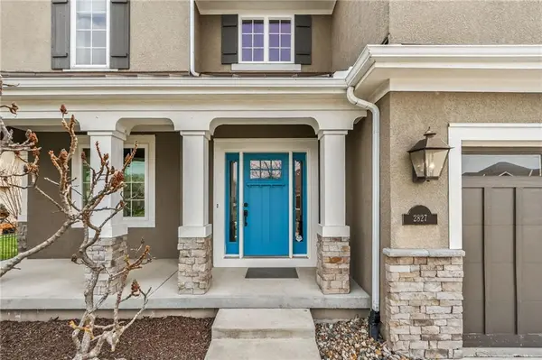 2827 NE 102nd TER, Kansas City, MO 64155