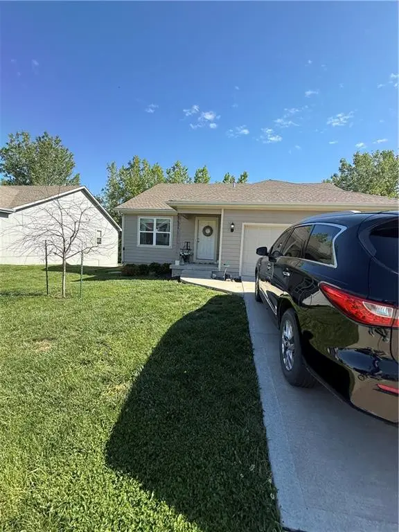 21331 W 216th ST, Spring Hill, KS 66083