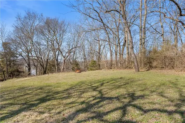 57 Y ST, Lake Lotawana, MO 64086