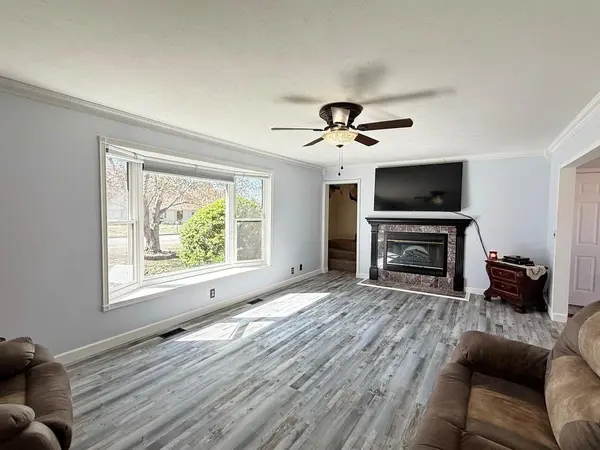 2004 N Lynn ST, Nevada, MO 64772