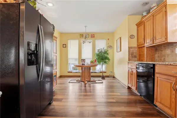 220 SW Seaside Sparrow ST, Lee's Summit, MO 64082