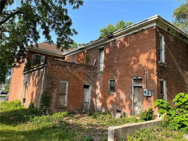 1802 Franklin AVE, Lexington, MO 64067